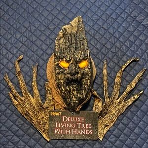 NWT LIVING TREE MASK AND GLOVES
